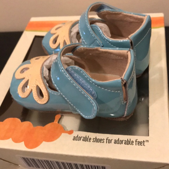 Livie & Luca Petal Daisy Blue Patent Leather Shoes - Picture 3 of 4